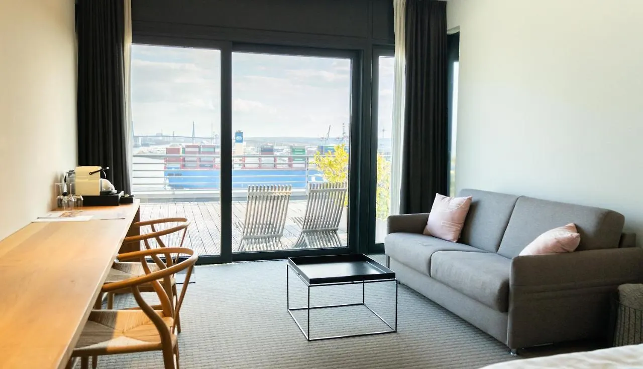 **** Hotel The Suites Rainvilleterrasse Hamburg Germany